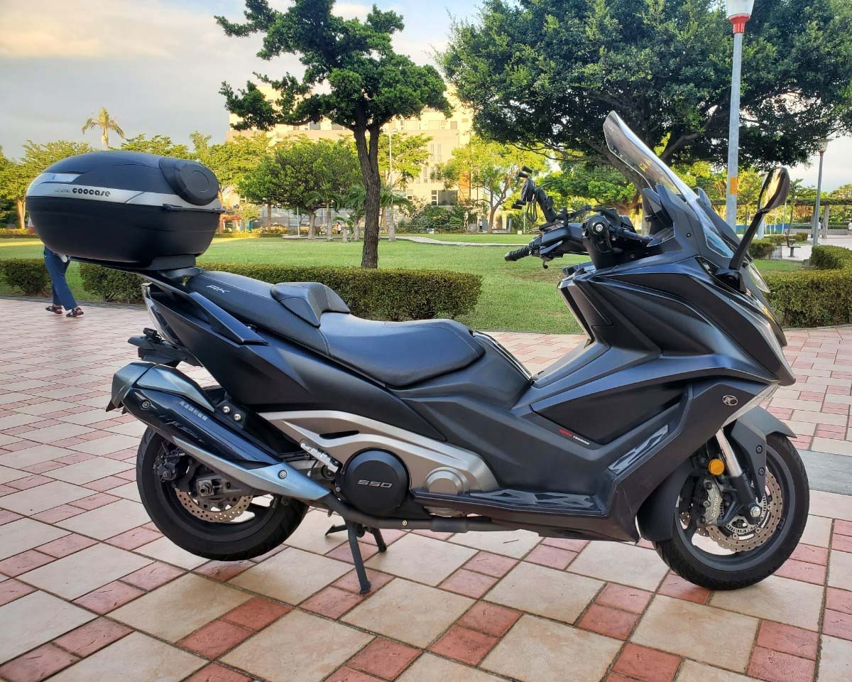 光陽KYMCO 17年 AK550 ABS 紅牌大羊